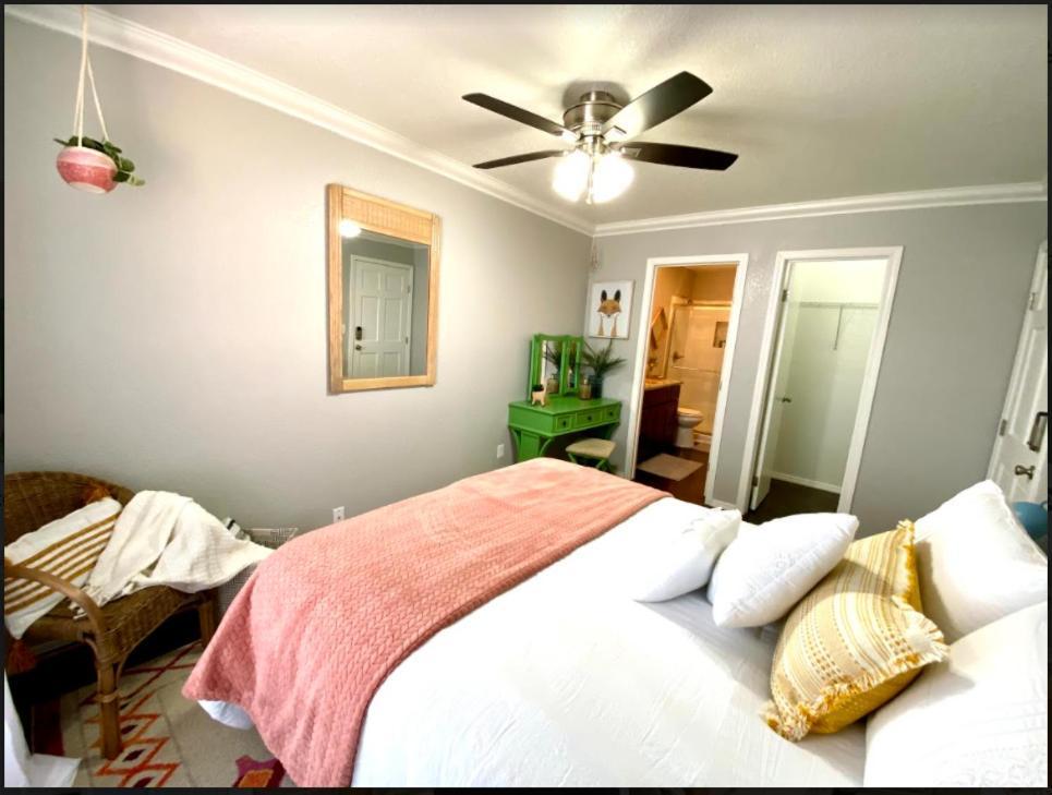 Private Bedroom Suite - Communal House Near Integris Oklahoma City Exterior photo